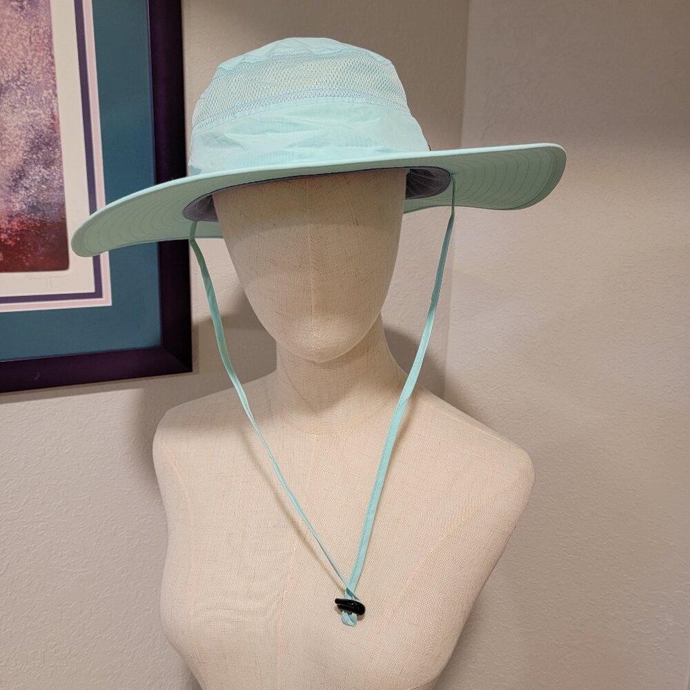 BUNDLE of 2 - Outfly Sun Hat & Festive Maui Sun Hat- Very Cute! Excellent Cond!